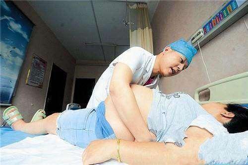 因受不了男医生反复检查宫口, 产妇强烈要求剖腹产