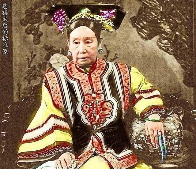 慈禧临死前一刻，太监看她马上不行了，赶紧给她喝了一碗海龟汤，吊着最后一口气，紧接