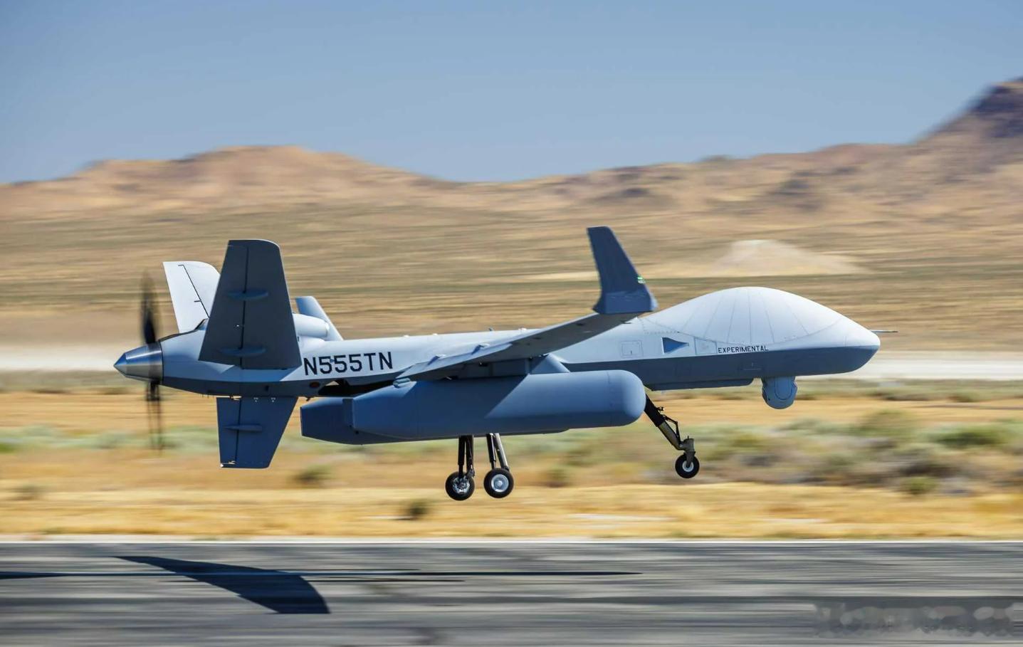 搭载萨博LoyalEye雷达的全球首架无人预警机MQ-9B试飞成功2026年5