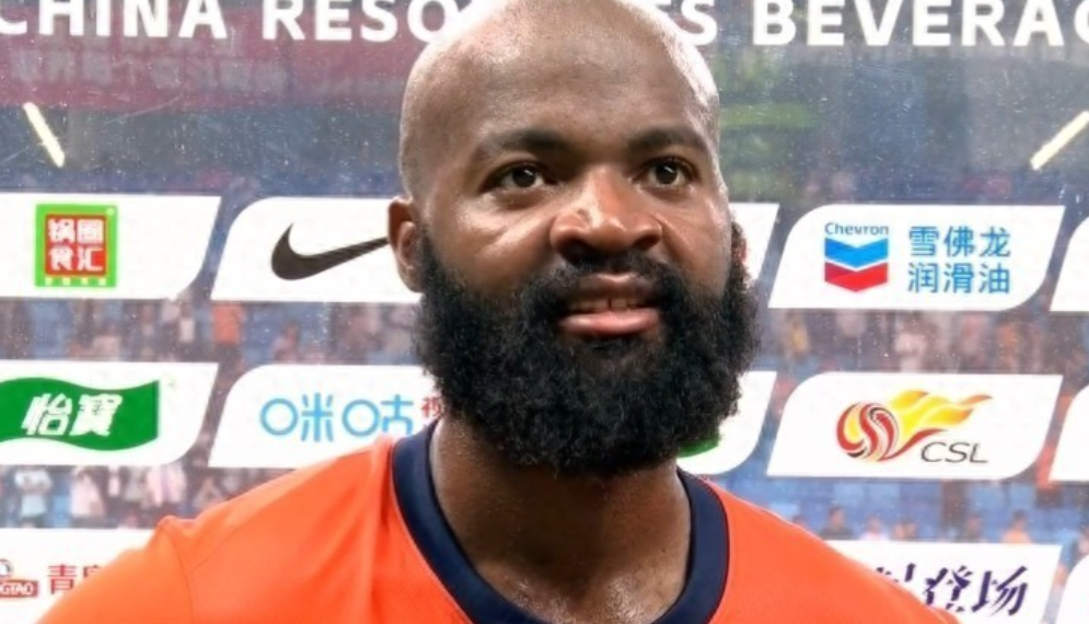 一位知情人士向懂球帝透露，青岛海牛外援前锋兰克尔-泽毫无职业道德、职业素养可言，