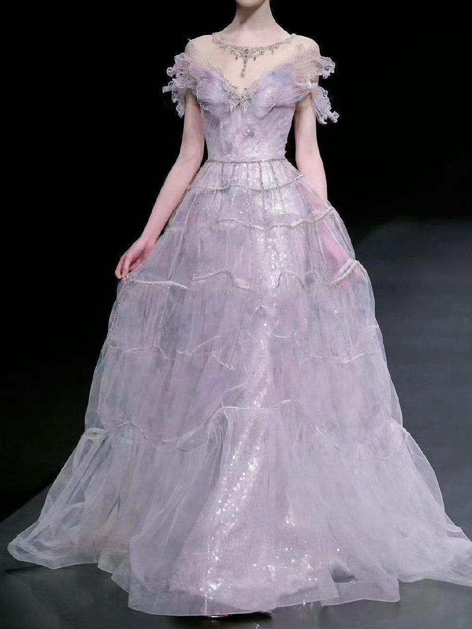这件礼服想看哪个女明星穿​​​