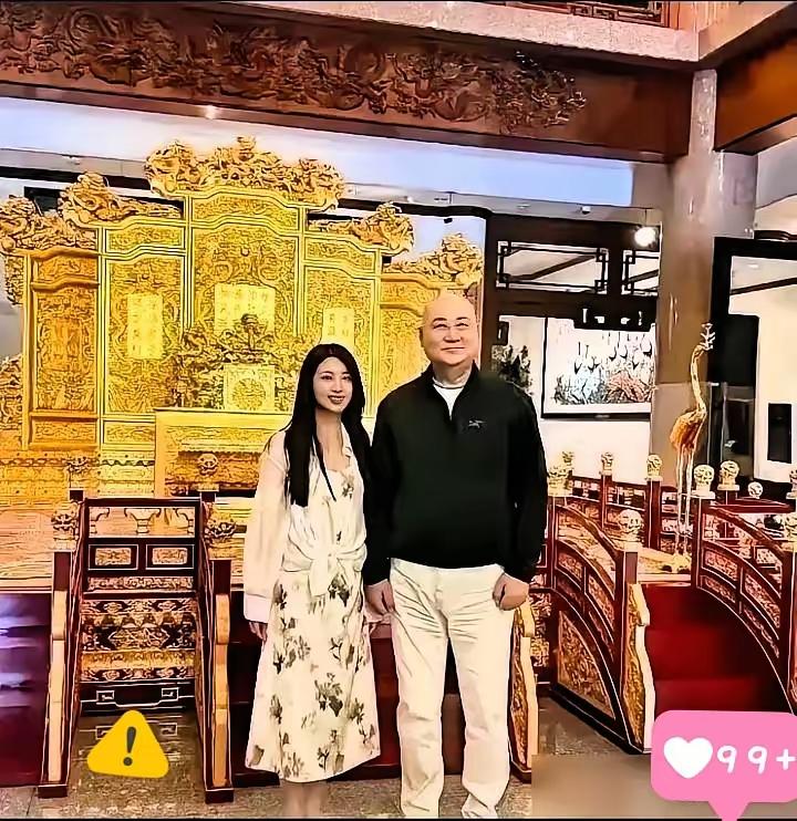 曾经的玉帝哥哥，自从富婆老婆去世以后，看着更年轻了，你认出是谁了吗？
