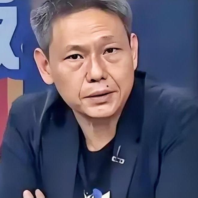 网友说：台湾媒体人谢寒冰说出了自己想说又不敢说或没能说的心声，为谢寒冰此番言论点