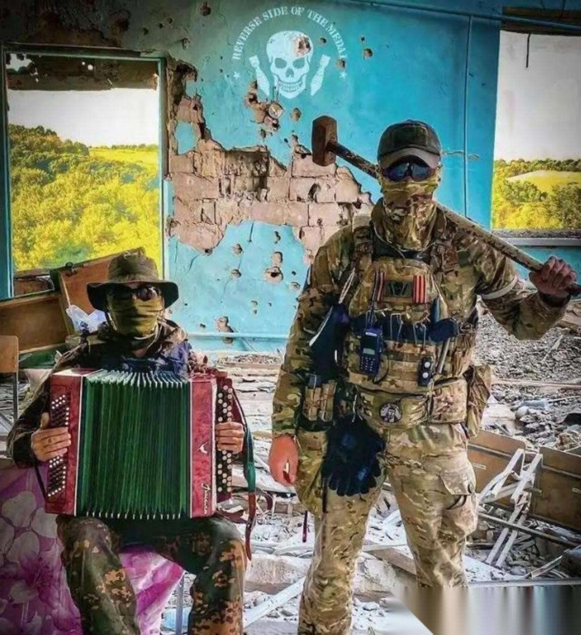 为什么俄罗斯放着几十万的正规军不用，却大量使用雇佣兵？其实俄罗斯不是放着几十万正