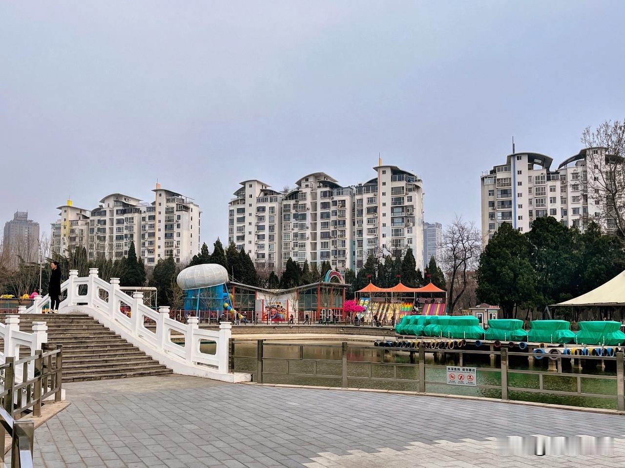 为什么楼市再也回不到从前？看懂4个底层逻辑，就懂未来趋势很多人还在等楼市回暖