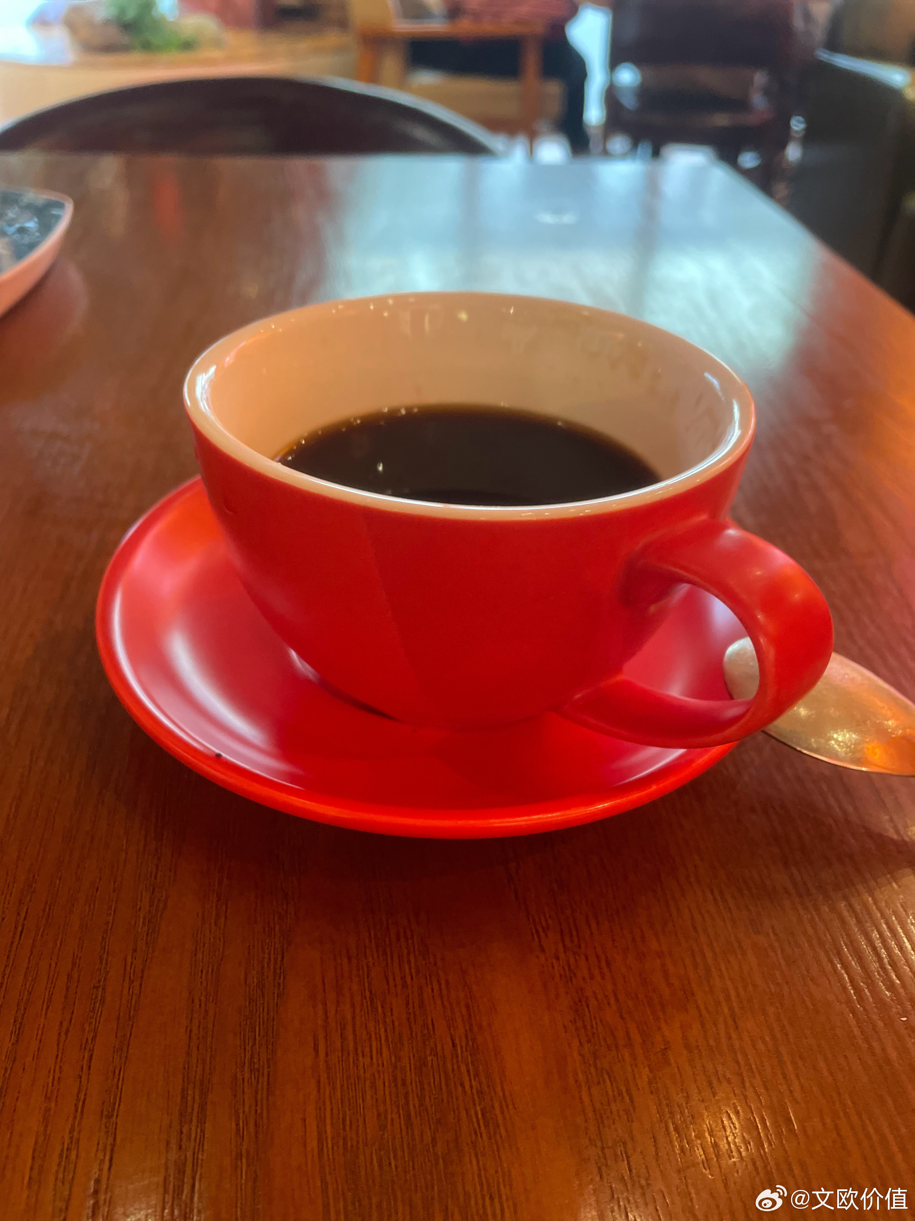 未来10年最具爆发力的四个方向：🍎🌹1、AI大模型…2、人形机器人…3、无人