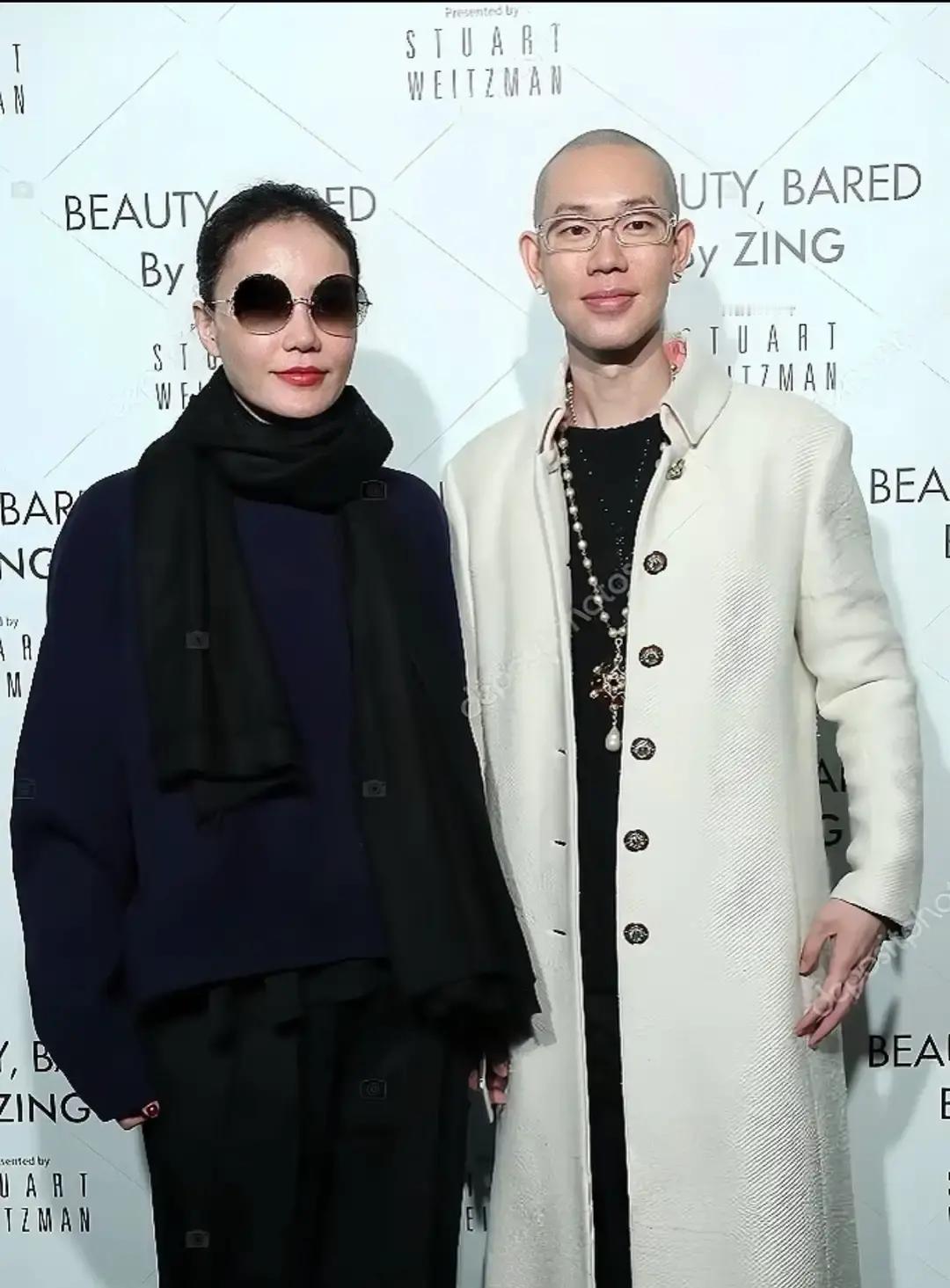 王菲演唱会官宣那天，我刷到一条热搜，她和化妆师Zing已经整整三十年。从19