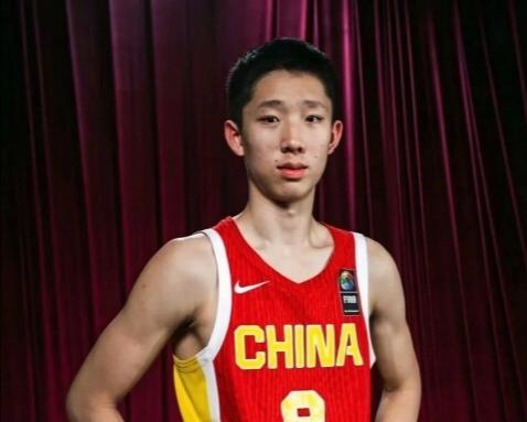 U18亚洲杯惊艳发挥，张宇辰投射天赋出众剑指亚洲第一控卫在本届男篮U18亚