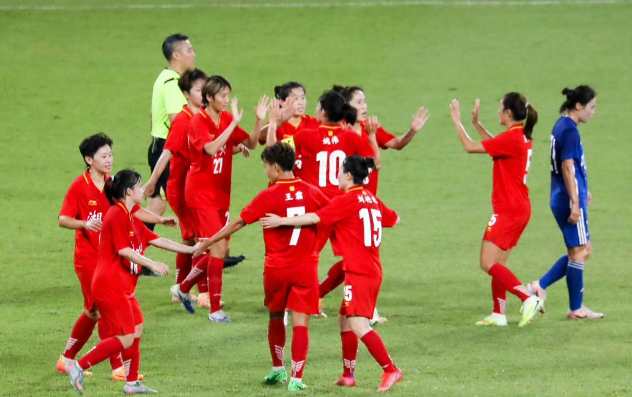 今日全运会女足小组赛的最终对决！依旧只有一场直播先是在16:00开始的两场
