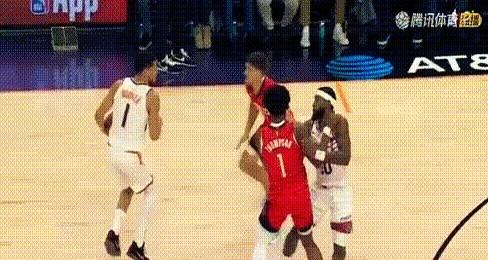 阿门要去打小前锋？这操作有点让人看不懂。杜兰特轮休，说是给新人机会，这“老父