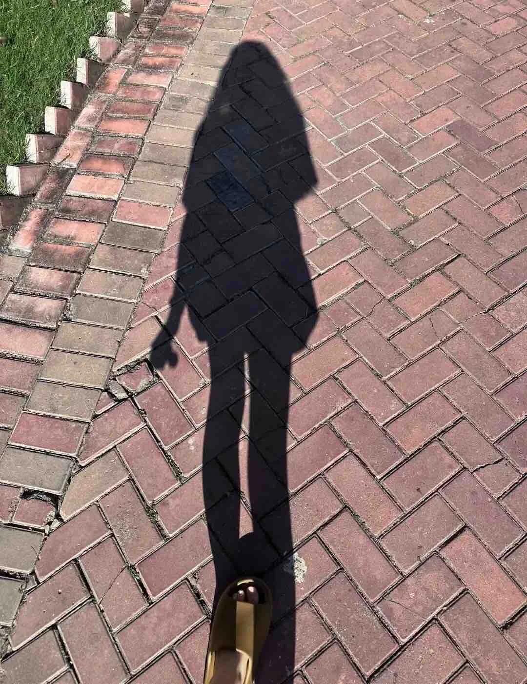 女人爱男人，是走心，男人爱女人，往往走的是肾。走心的那个输得一塌糊涂，