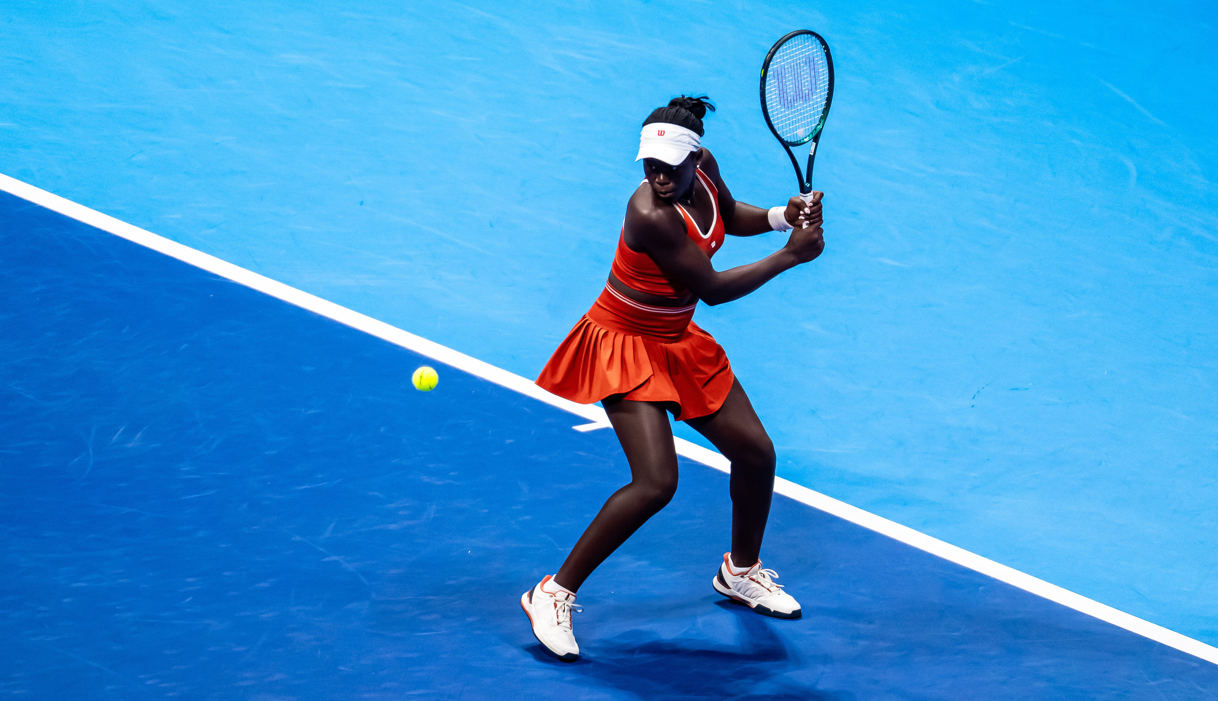 WTA500东京站第二轮，9号种子姆博科以6-16-1横扫资格赛选手利斯，顺利