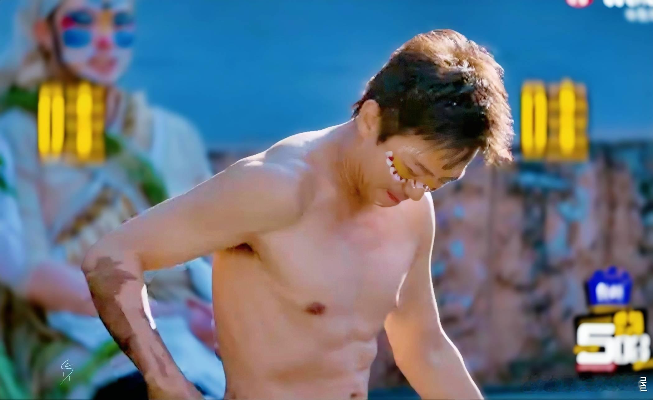 陈赫晒五哈全员泥人鹿晗黑色果然显瘦哈哈哈哈哈最喜欢的泥潭环节又来了，陈赫这泥人战