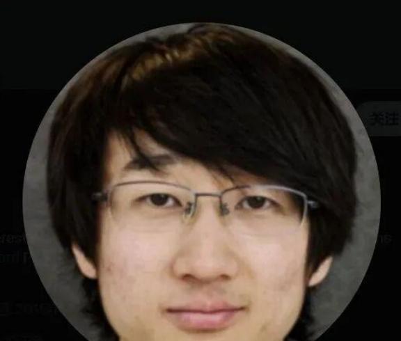 套现700万美元后原地消失，甚至顺手牵羊带走了马斯克压箱底的全部核心代码，这场发