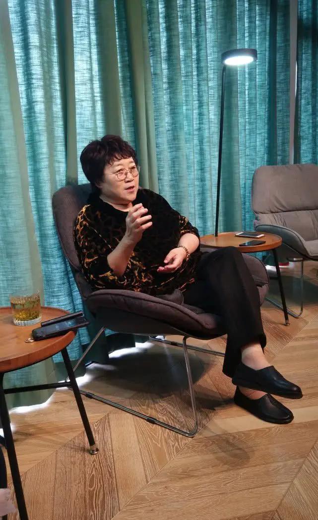 性学专家说：男人一定要记住，女人，她爱不爱你，根本不用去试探，你只要看清