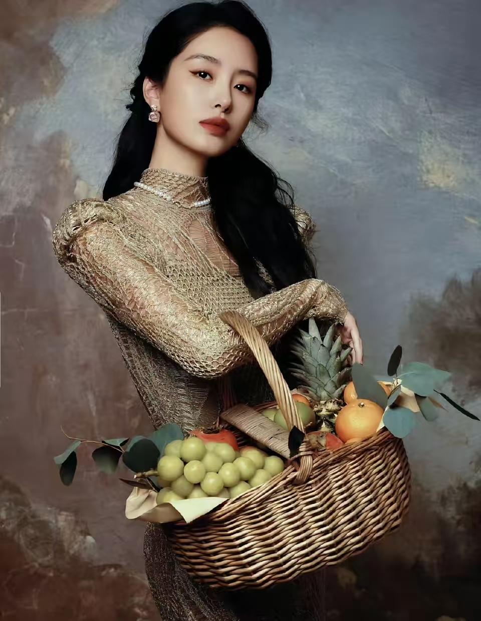 杨采钰今天从油画🖼️来💅