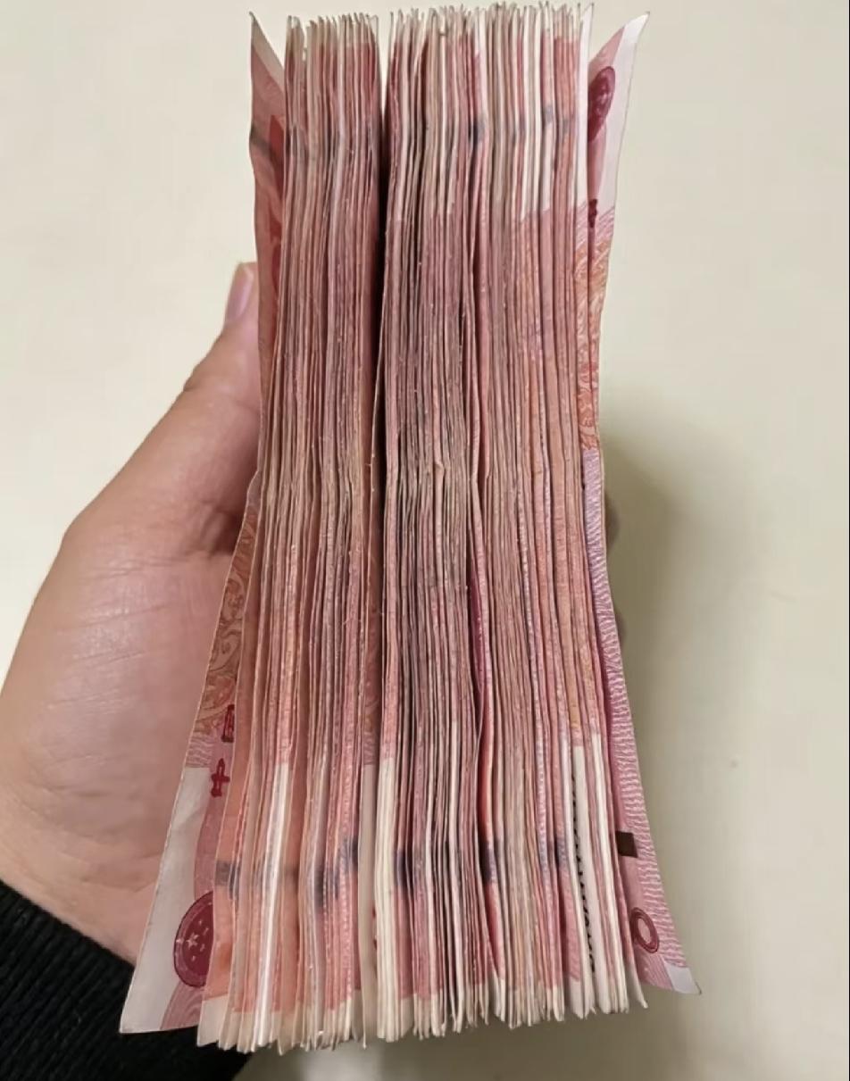 我每月退休金8600，女儿一家顿顿来蹭饭，我没吭声。那天她突然说：妈，要不你工资