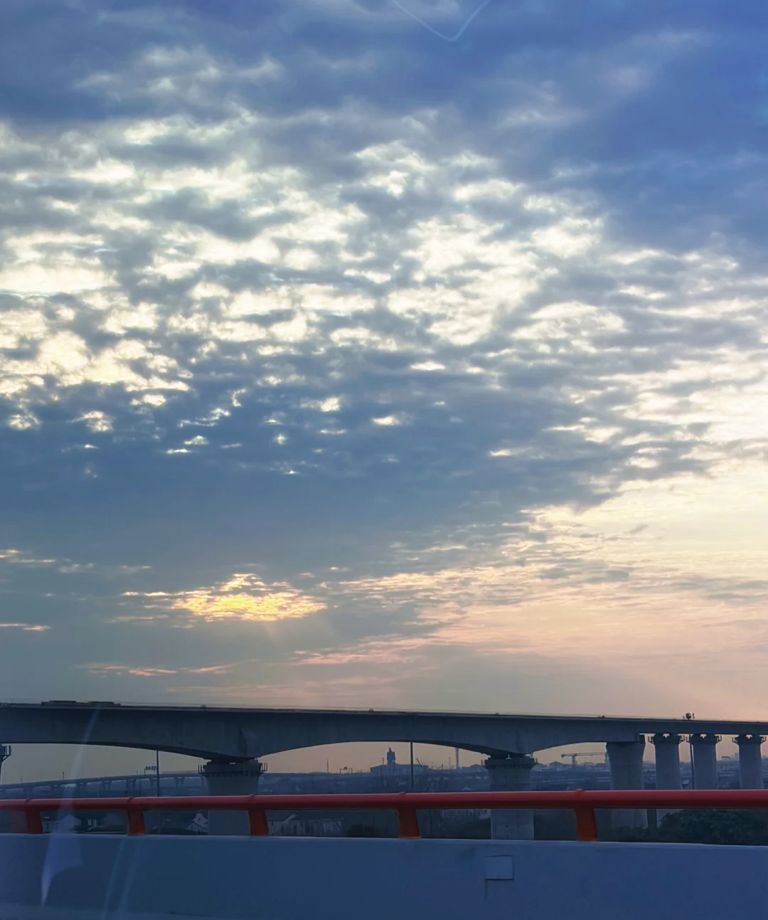 昨晚点奶茶，货品没送到骑手就按送达了。一般提前打电话说一声，我都会主动让他们先按