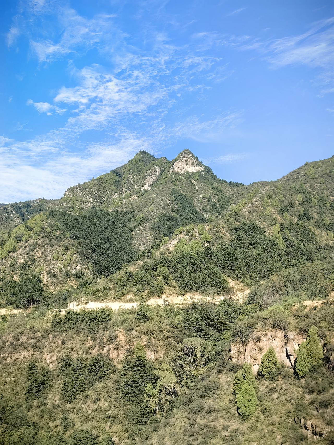 刚才在评论区有个朋友问:“龙鑫智能的正股门槛会不会超过700万元？”我给他的回答