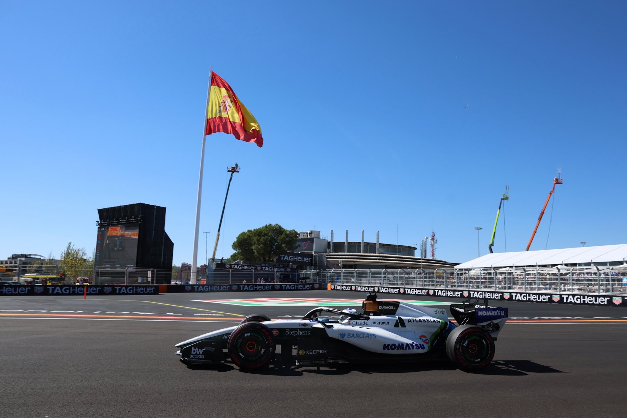 #F1#很难想象，作为备战2026赛季最早的车队之一，威廉姆斯在今年交出的答卷可以说是惨不忍睹，赛季