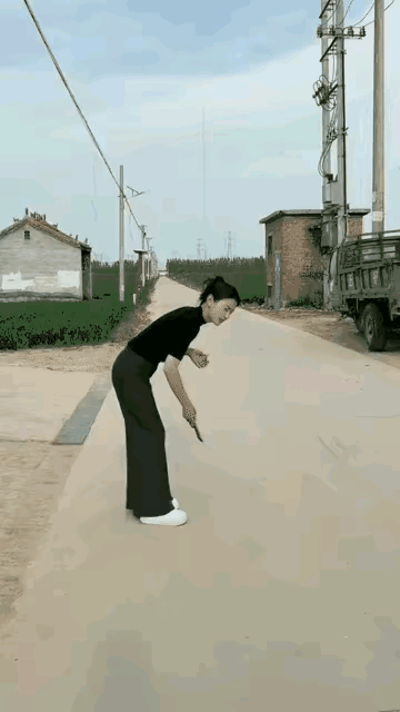 我们一起来看看。美女损失了多少东西！[呲牙笑][呲牙笑][呲牙笑]