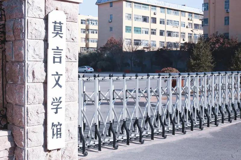 00后对出莫言上联获10万奖金现在的00后真是太牛了！今年6月，莫言在广东惠州