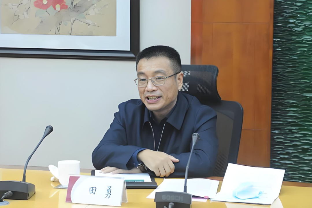 鞍山钢铁集团更换总经理