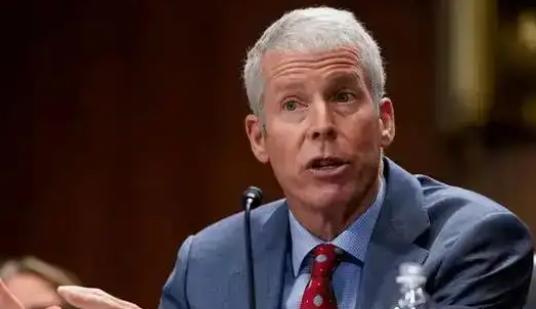 九成石油人民币结算！伊朗撕开美元霸权，中国撑起中东新秩序。4月8日特朗普的