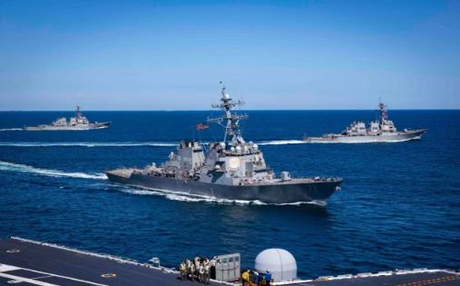 自4月13日晚10时起，美国海军封锁霍尔木兹海峡，其目的正是封堵伊朗