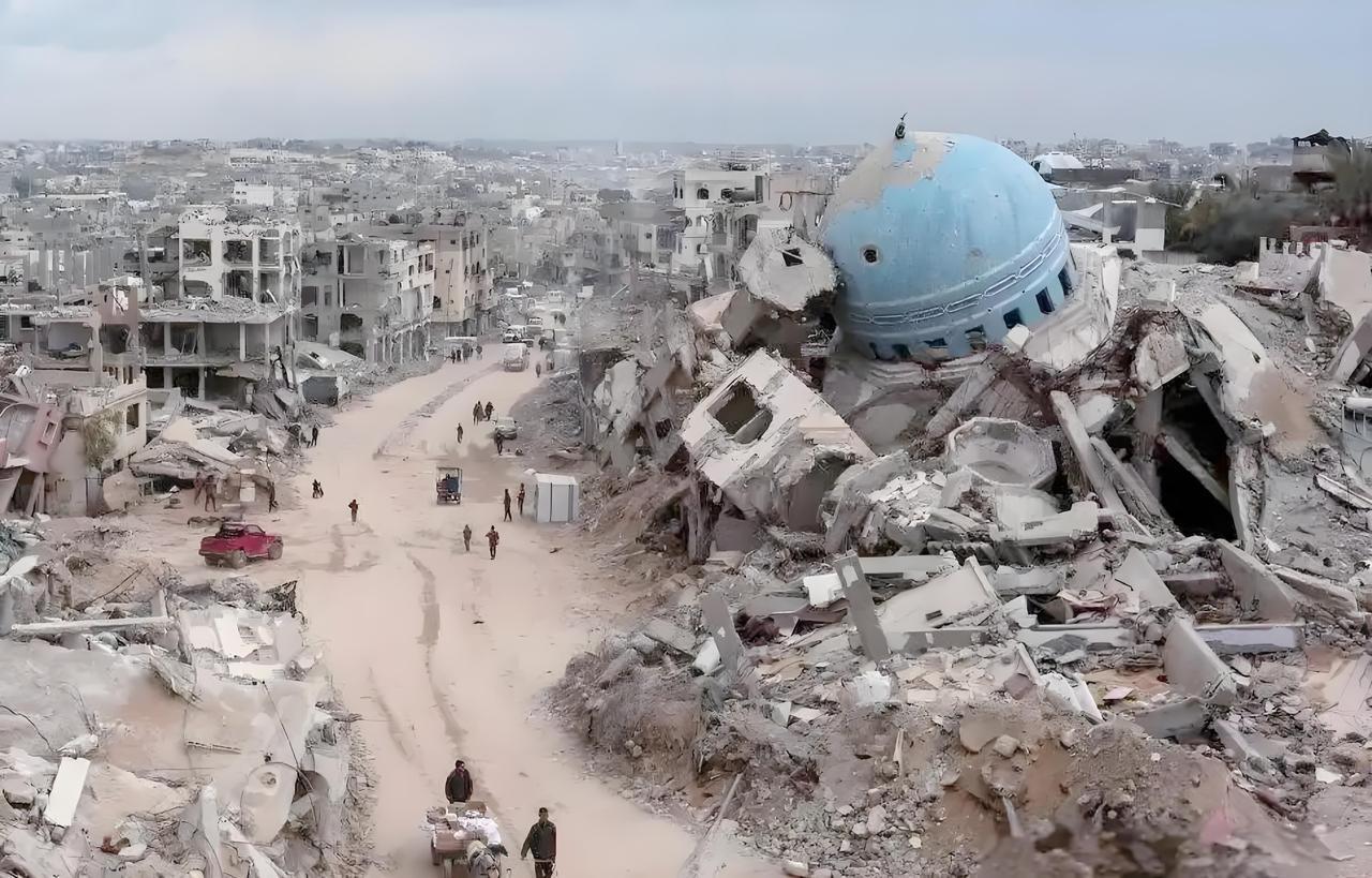 没想到加沙民众那么痛恨哈马斯11月19日在互联网上流传一段视频，一家外媒记者在