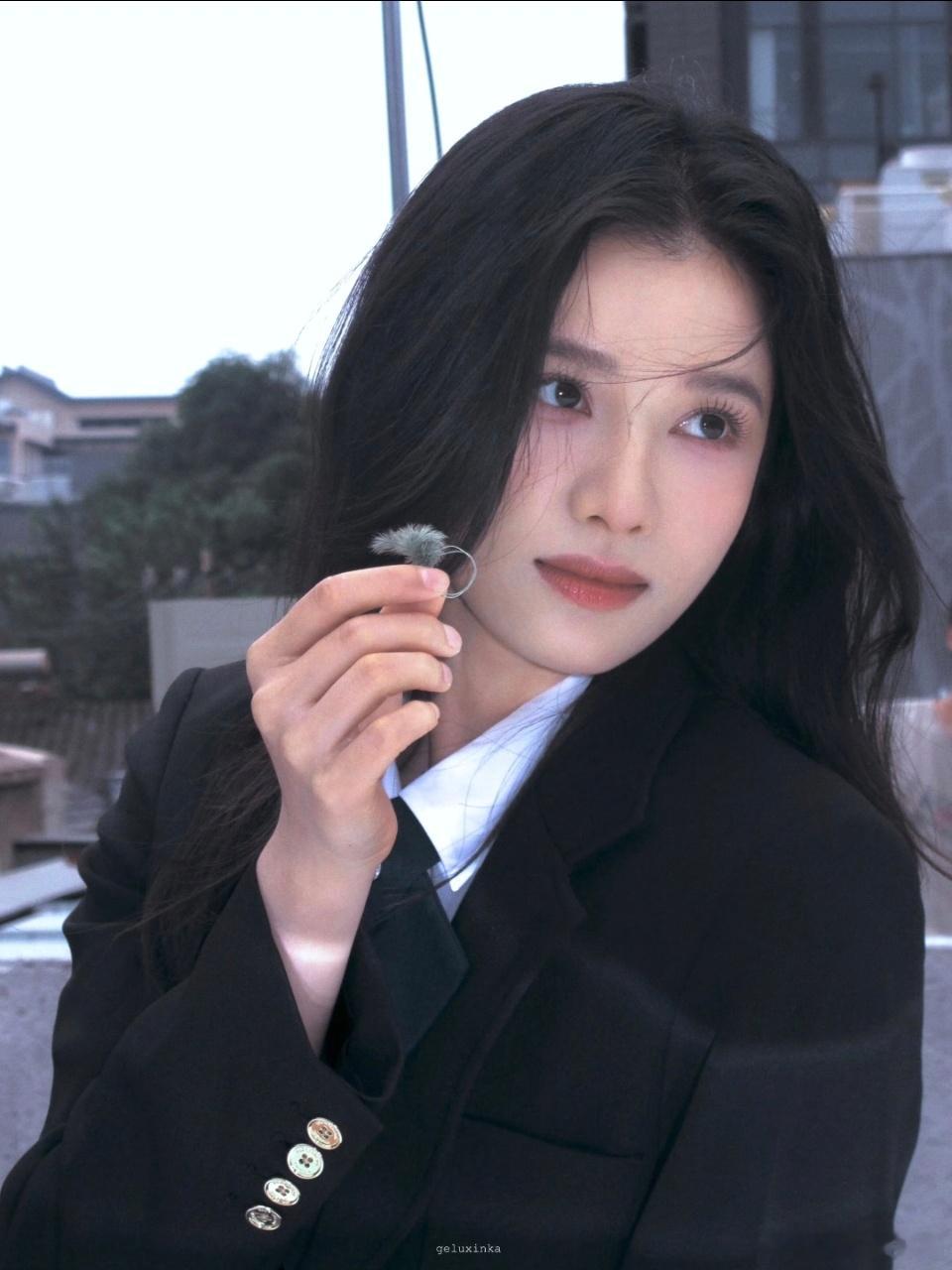 张婧仪学姐有种死缠烂打就能追到的感觉​​​