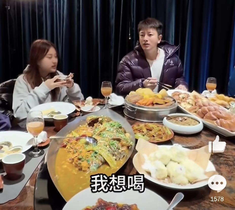 贾乃亮家的过年饭可真豪横[捂脸哭]2月22日晚上，贾乃亮在社交平台晒出一组照片