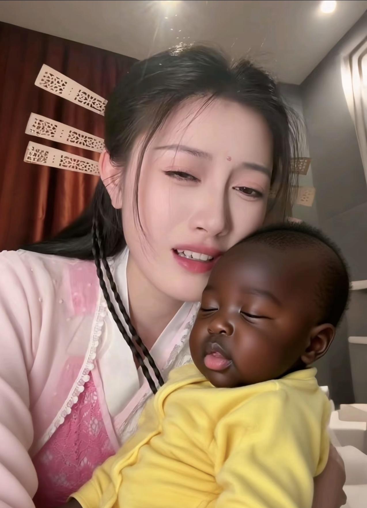 嫁给了“爱情”脑子一热奔非洲，柴米油盐把梦摧。看着黑娃心发懵，当初咋就犯