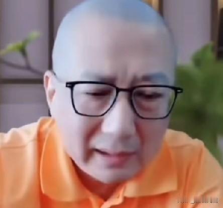 老汪说谢雷太惨了，被师父榨干了，连骨头渣子都不剩！他还说这哪是拜了一个师父啊