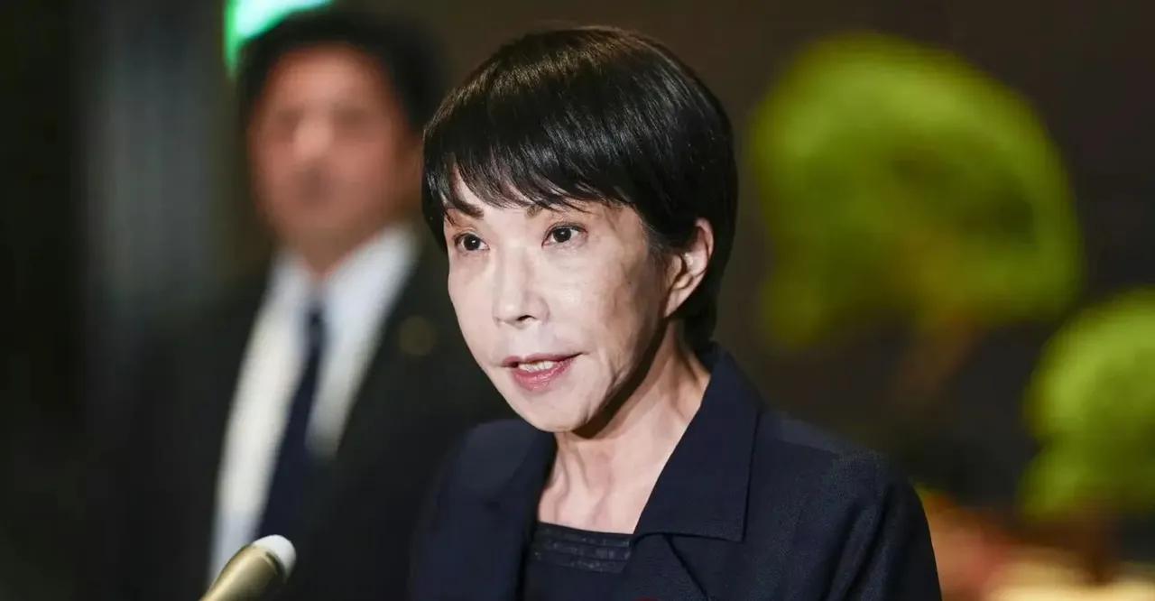 日本首相高市早苗真是怕啥来啥？中国27号公告发布，日本没等到中方的会面，等来了中