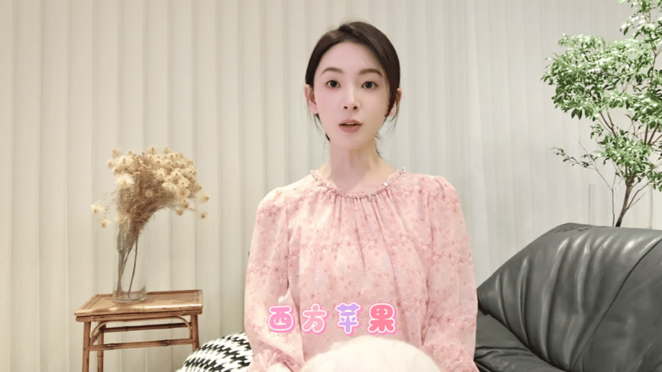 陈瑶把小猫也摇来剧宣了这波剧宣真的走心又走“猫”！自家小猫小呼戴上水果头套，秒