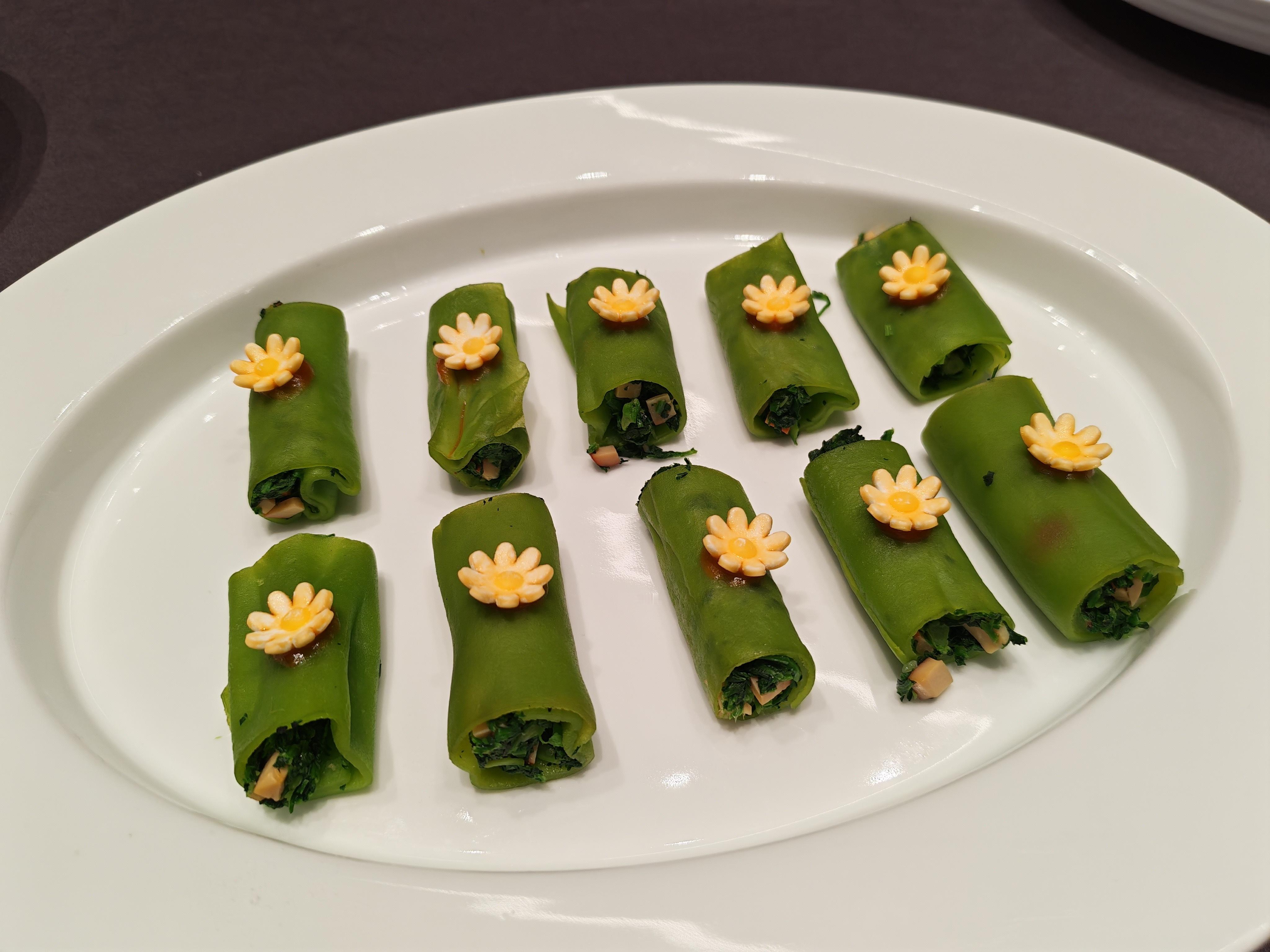 终于等到过年这一天可以正儿八经吃一吃啦想看看大家的～一起吃顿年夜饭