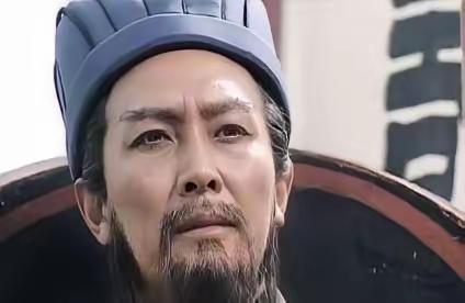 234年诸葛亮刚去世，安汉将军李邈就上书身穿重孝的刘禅：“诸葛亮去世，应该举国欢