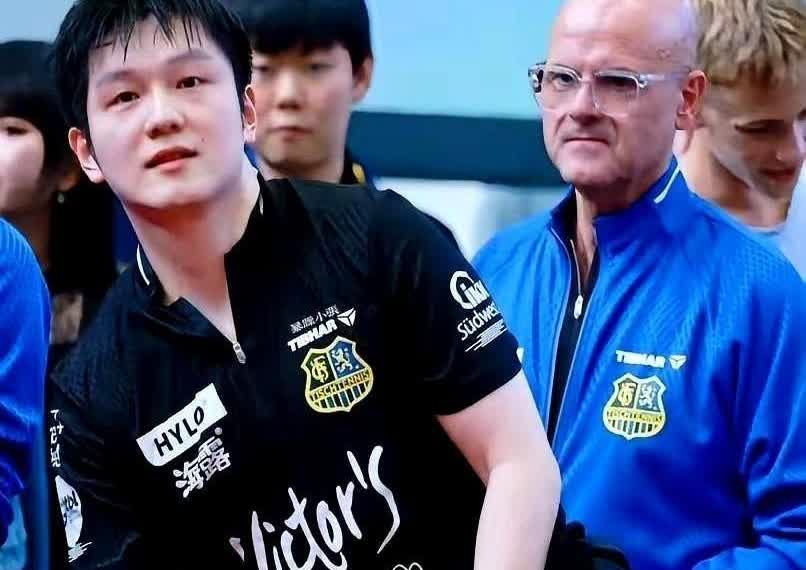 德国乒乓球联赛这水，是真深。新科世界冠军邱党，我们都喊他“东哥”，开赛就直接