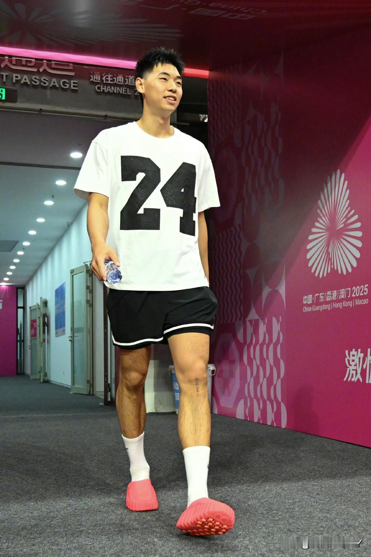 崔永熙呀，真是没法说你了，你说你也没打几场NBA，怎么还不适应CBA的三分