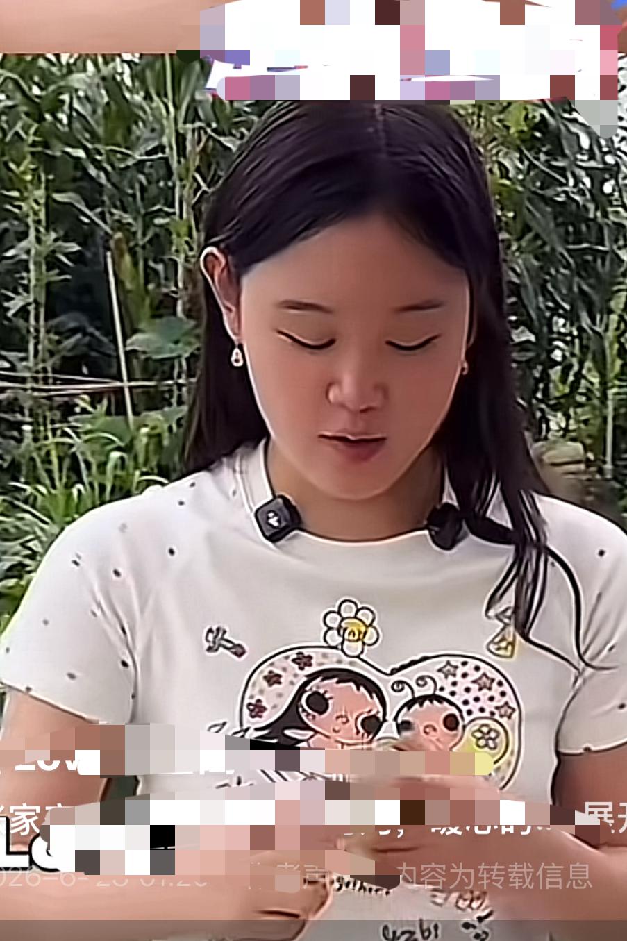 可爱的“小金豆”张家齐，奶声奶气自豪地说、我就是一个跳水运动员，退役后转行做自媒
