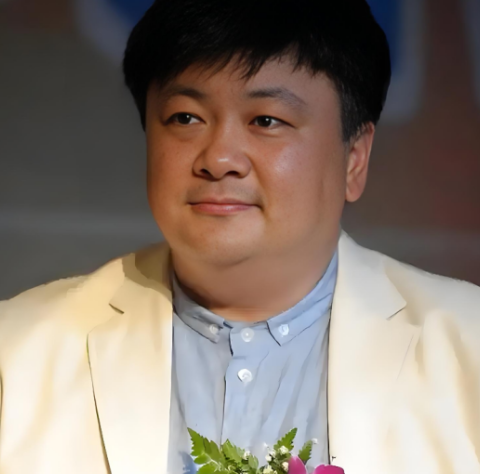 1991年，保姆向洪剑涛借10万买房，洪剑涛二话不说便将钱给了她，谁知，十几年后
