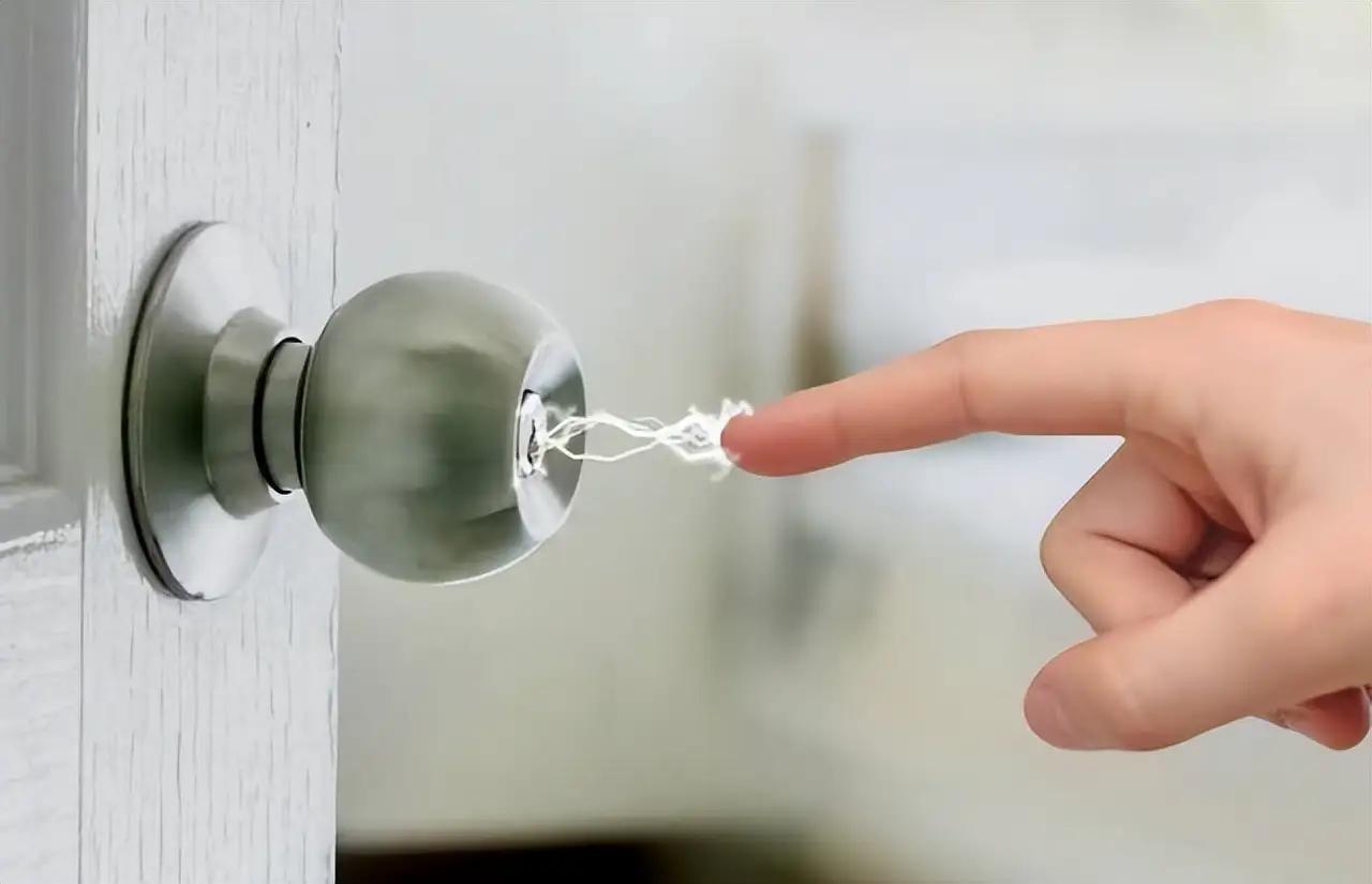 秋冬防静电｜应急+日常妙招1. 环境增湿：加湿器开至50%