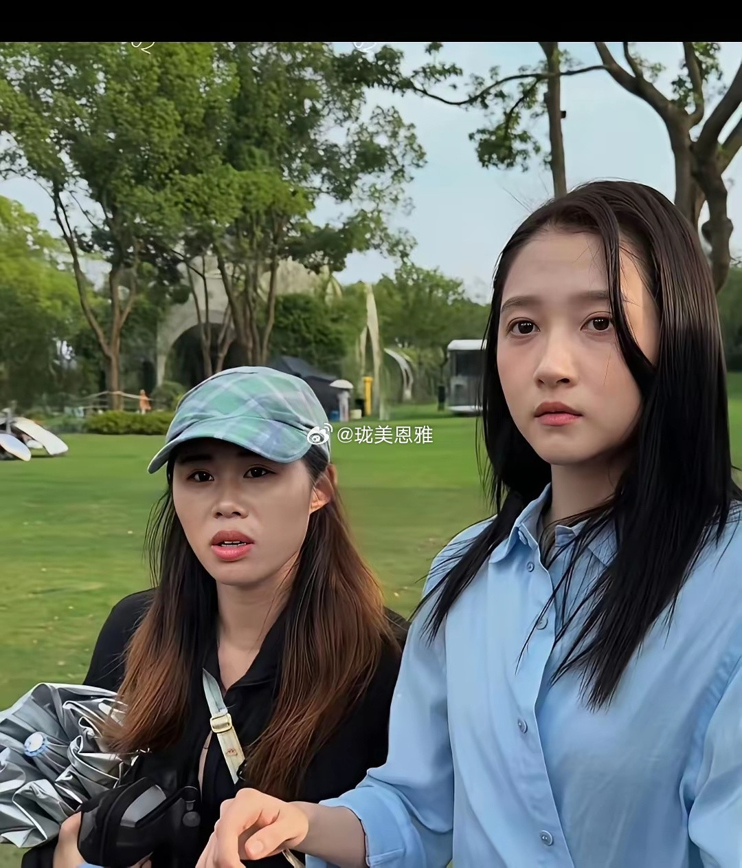 头发都热成这样了，拍出来还这么美！可以想象现实中得有多好看！​​​