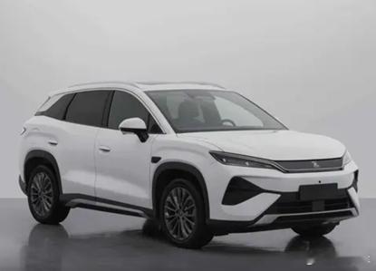 全新比亚迪宋UltraDM-i曝光，激光雷达+1.5L插混，还看零跑C10？日