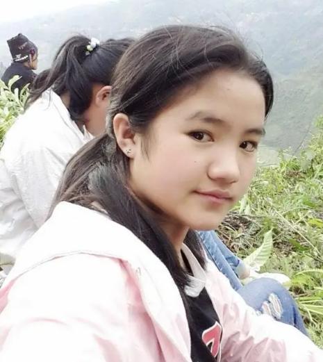 云南1女孩，1岁母亲病逝、随后父亲长期服刑，8岁一人独自生活，她常对着天上的云喊