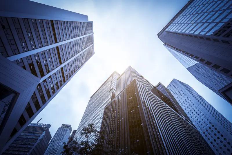 那些破产的老板，境遇各不相同，但财务问题往往是关键因素。2025年数据显示，我国