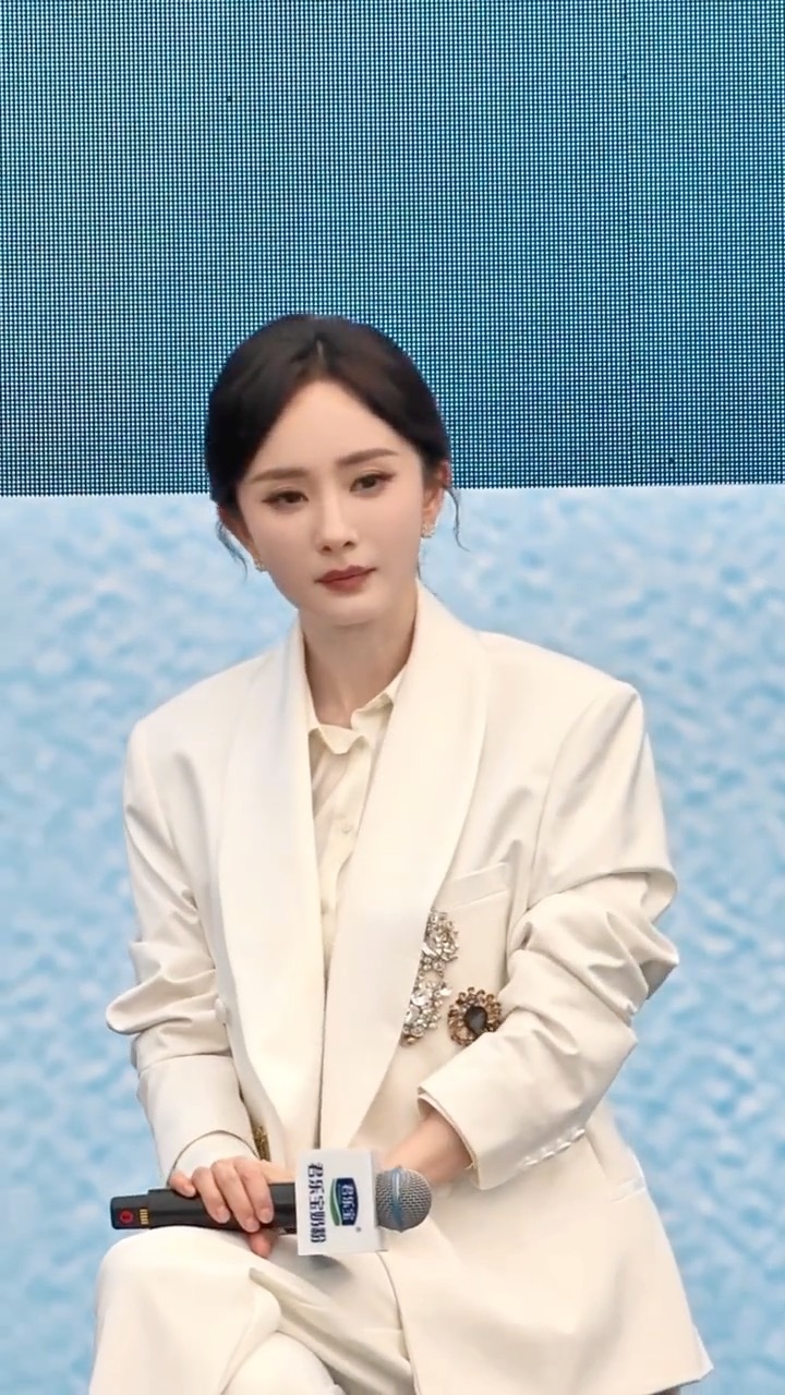 和之前真的很不一样啊太后威仪