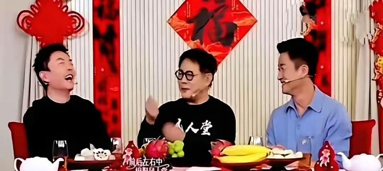 直播里，李连杰突然扭头问吴京：“新生代武打明星，咋没请谢苗？”吴京一下坐直了：“