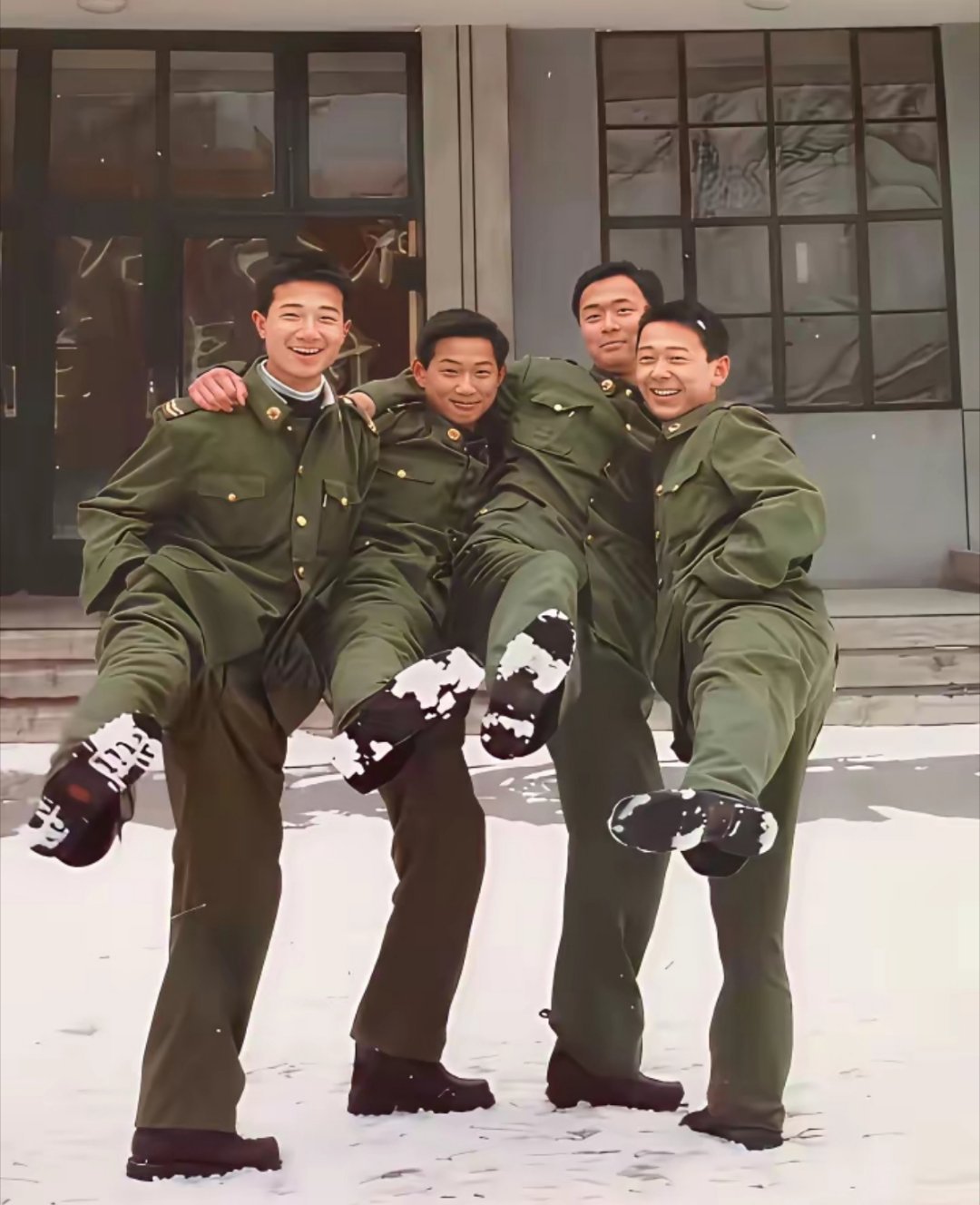 四个人，时隔25年。